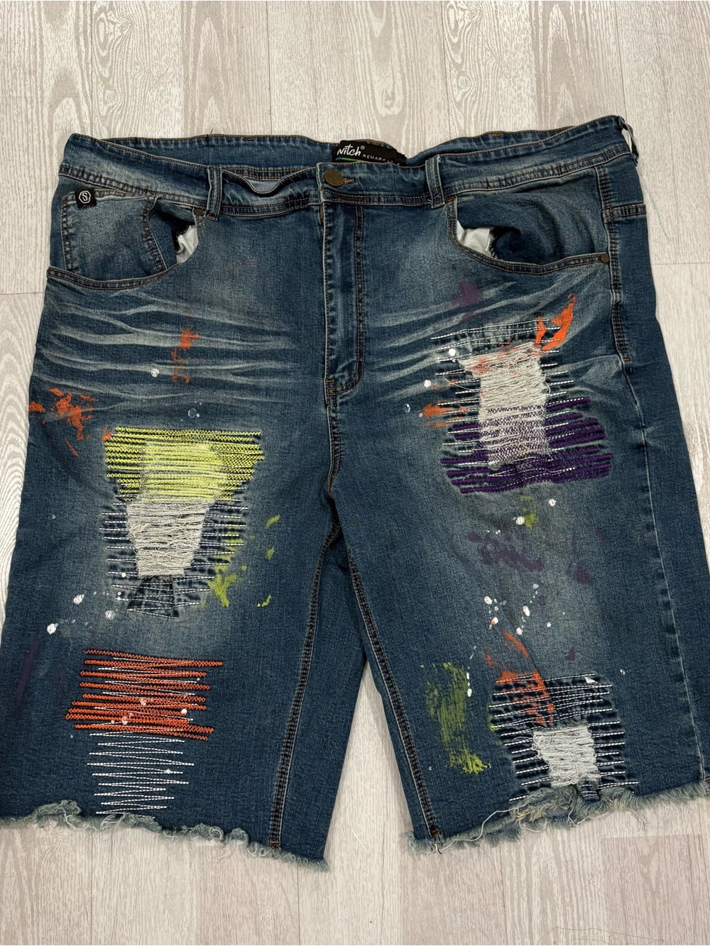 Witch Remarkable Mens Distressed Denim Shorts Size 44 Paint Splatter Jorts